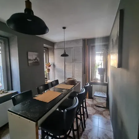 Mieszkanie Przy Dworcu Glowna شقة *